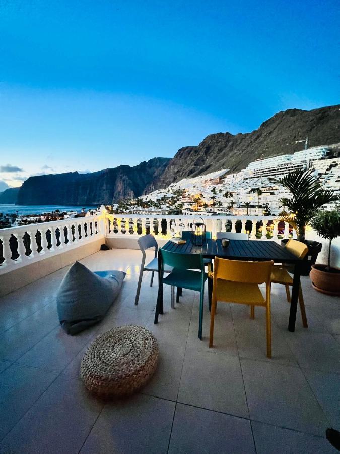 Luxury Penthouse With Breathtaking Views And Huge Private Terraces Lägenhet Puerto de Santiago  Exteriör bild