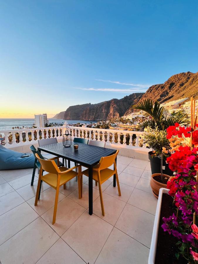 Luxury Penthouse With Breathtaking Views And Huge Private Terraces Lägenhet Puerto de Santiago  Exteriör bild