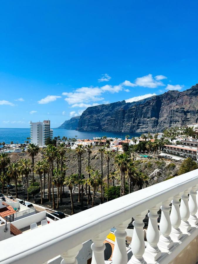 Luxury Penthouse With Breathtaking Views And Huge Private Terraces Lägenhet Puerto de Santiago  Exteriör bild