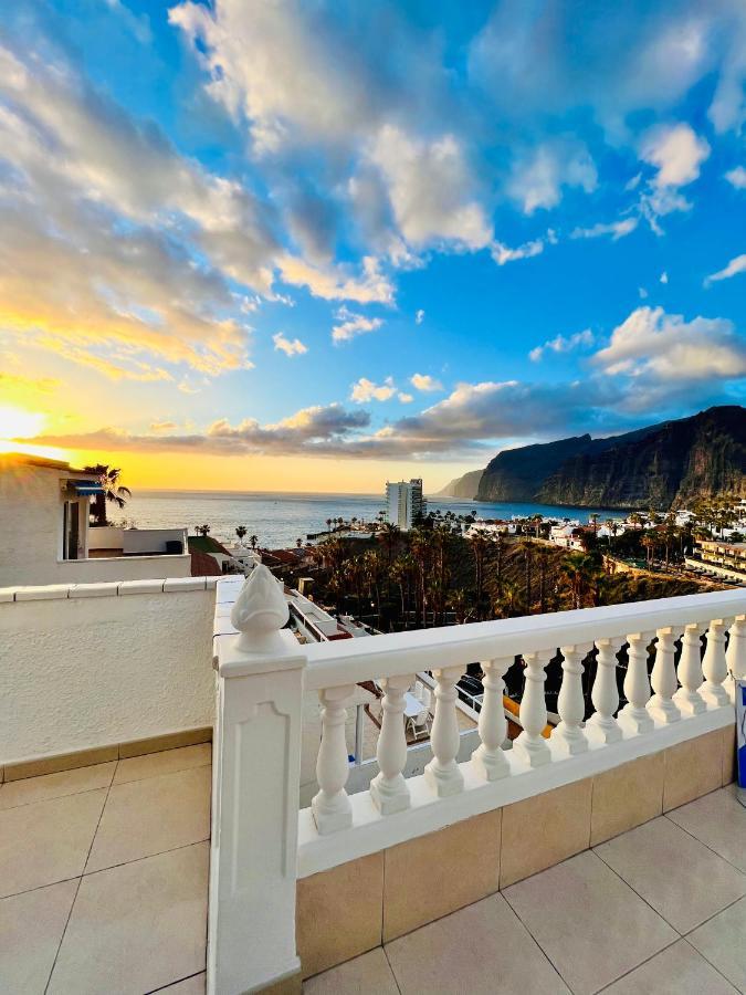 Luxury Penthouse With Breathtaking Views And Huge Private Terraces Lägenhet Puerto de Santiago  Exteriör bild
